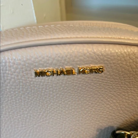 Bundle of Michael kors oval crossbody bags - Picture 3 of 8